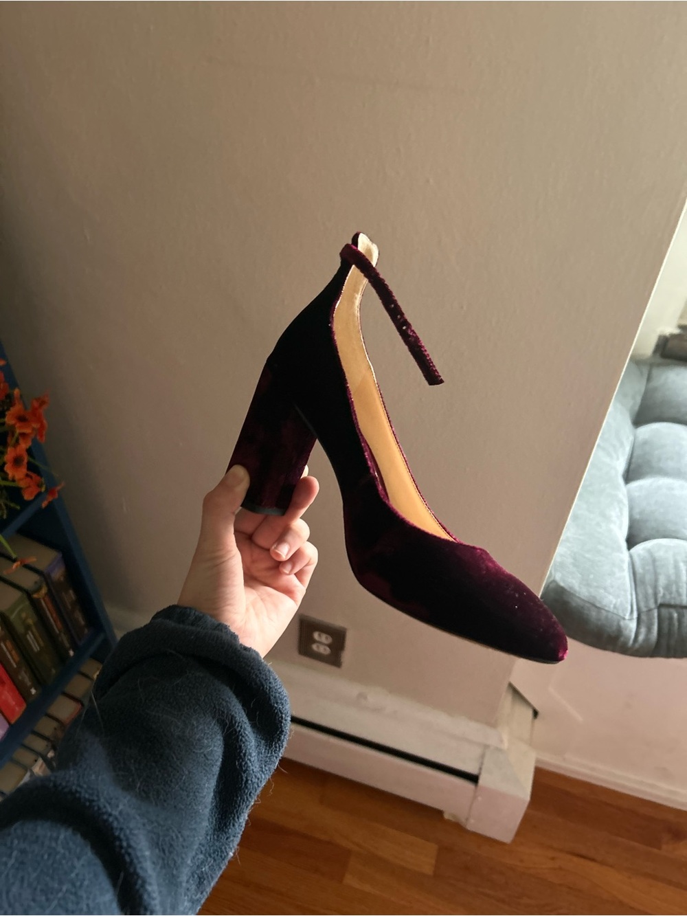 Gianni Bini Burgundy Velvet Block Heel Sandals - Picture 3 of 3